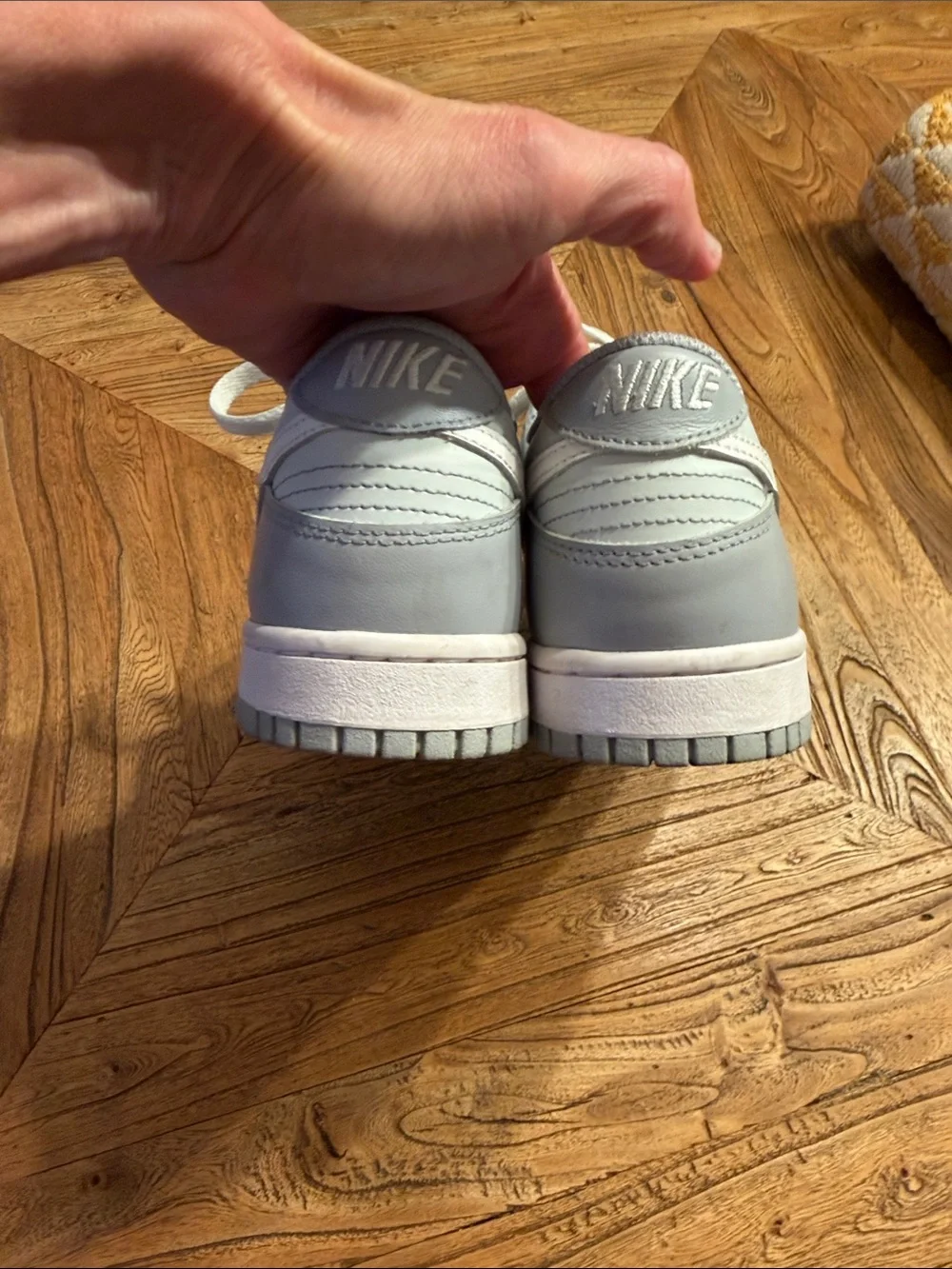Nike classic low